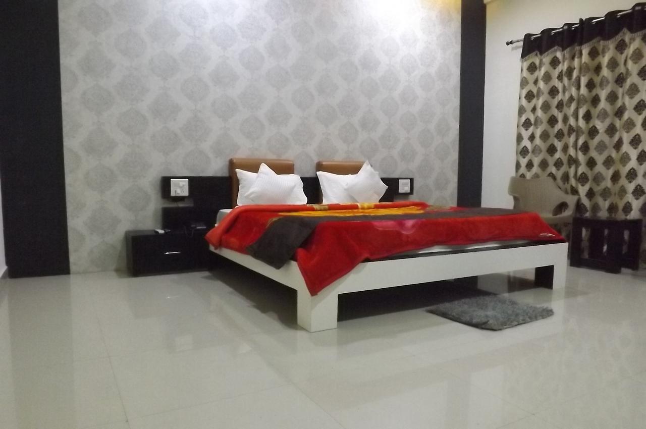 Oyo 30415 Hotel White City Anandpur  Екстер'єр фото